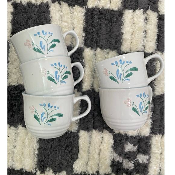 Fascino Vintage Blue Trim Floral Dinnerware Set (Service for 5). - Picture 4 of 5